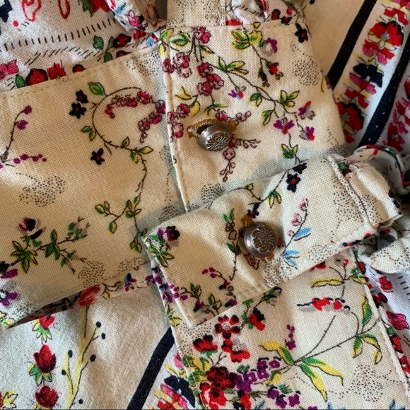 Cyrena Anthropologie floral top size medium - Picture 4 of 11